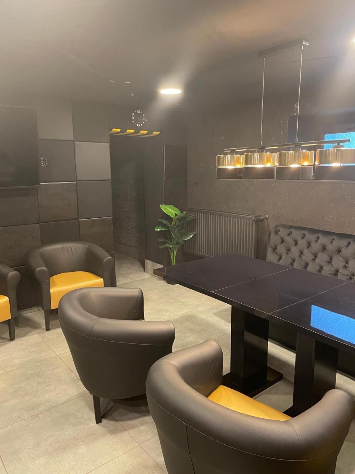 奥普尔 Strzelecka 1酒店 外观 照片